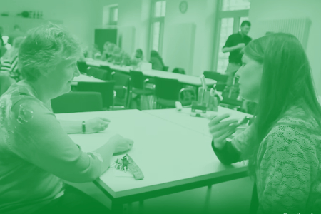 Screenshot aus dem Video: Das Lehrerzimmer als Arbeitsplatz